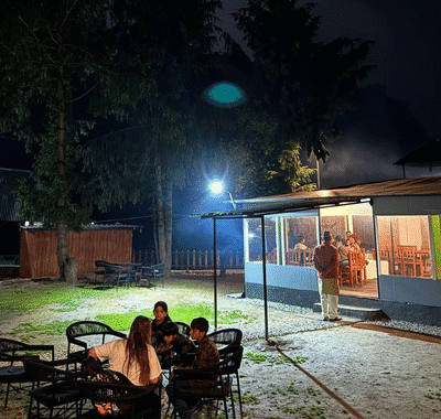 Best Janki Chatti Hotel with Kitchenette for Group Booking